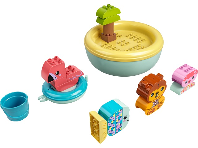LEGO® bathtub fun: floating animal island