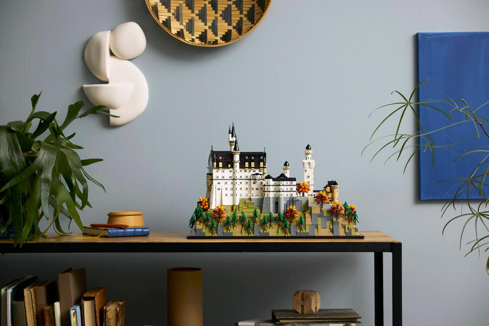 LEGO Architecture Sets - Neuschwanstein Castle #21063