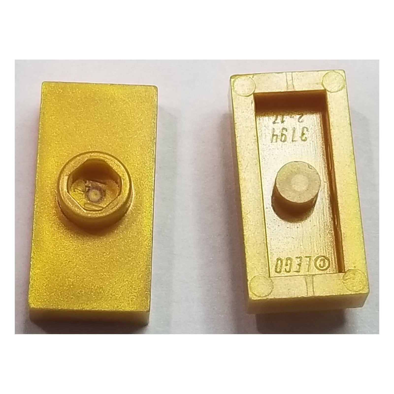 LEGO Platte modifiziert 1 x 2 mit 1 Noppe ohne Nut (Jumper) (3794a)