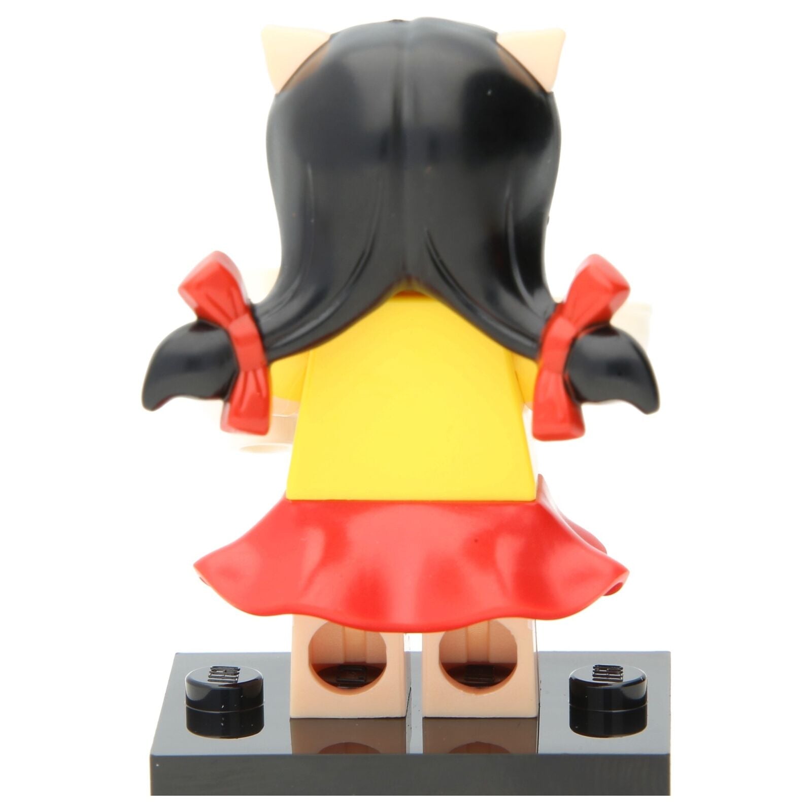 LEGO collectible figure: Petunia Pig